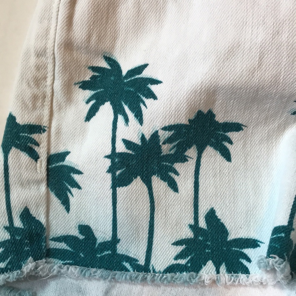 Old Navy the diva palm tree print cut off style shorts size 4 - Picture 3 of 9